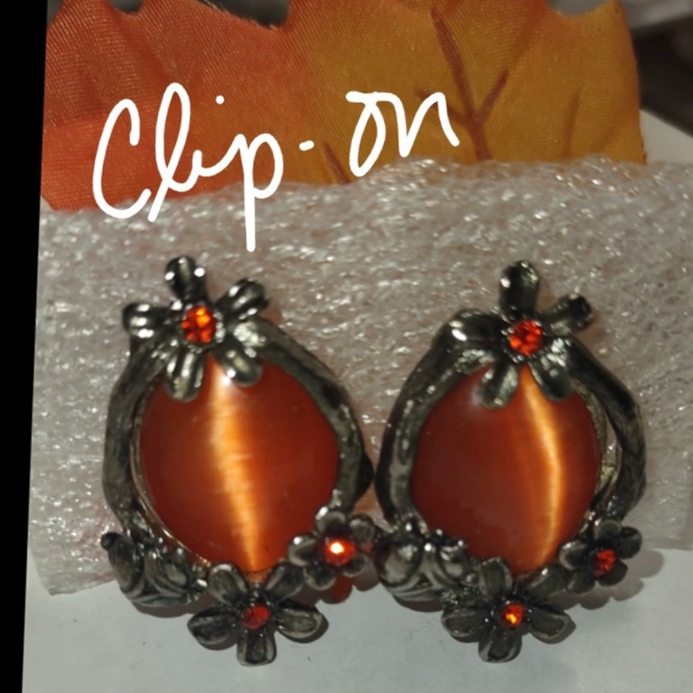Vintage Orange Cat's Eye Clip Earrings Antique Silver